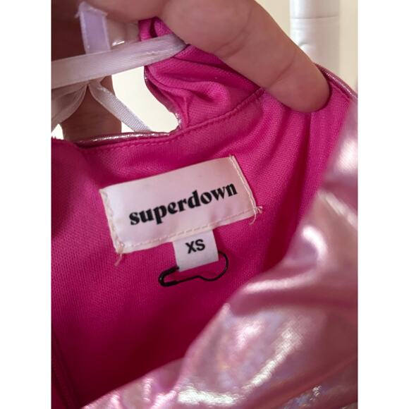 NWOT Superdown Revolve Kerrie Deep V Dress Pink Holographic Ruched Barbiecore XS - Picture 7 of 9